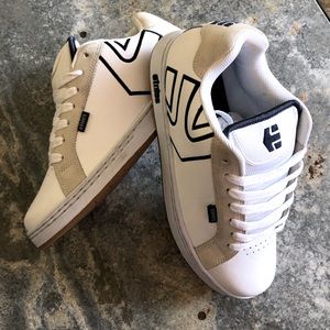 NEW Etnies Fader Skate Shoes White / Navy / Gum - Mens 9